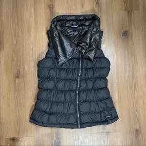 Athleta Goose Down Black Puffer Vest Size Small
